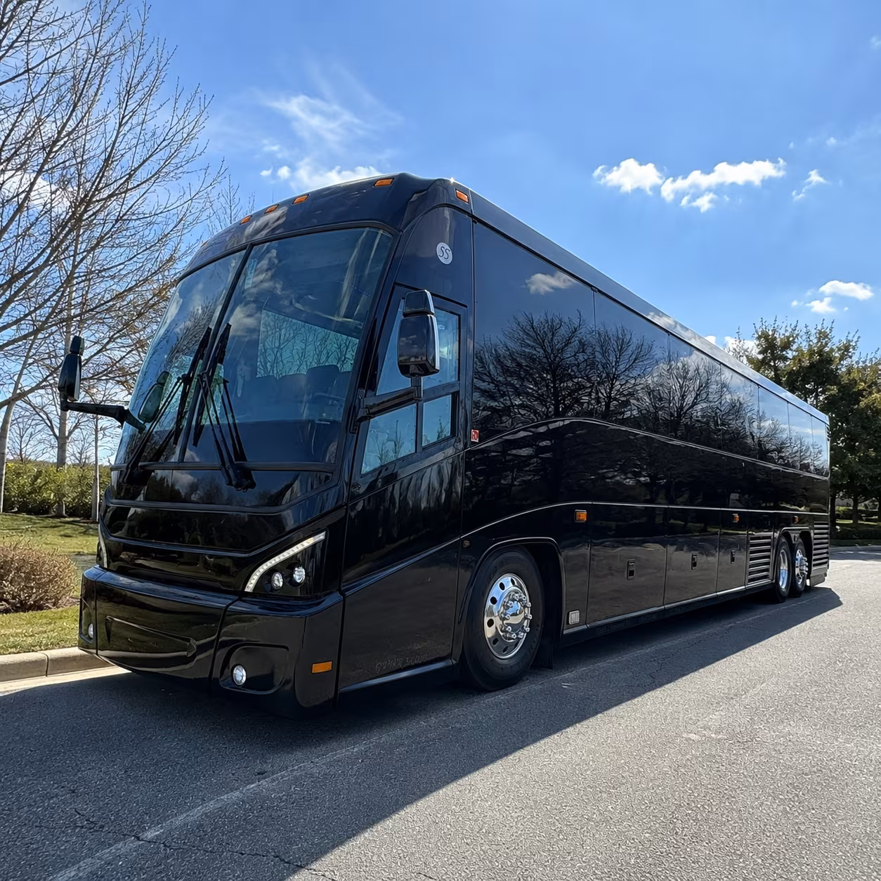 charter bus shuttle service at gulfport biloxi international airport gpt