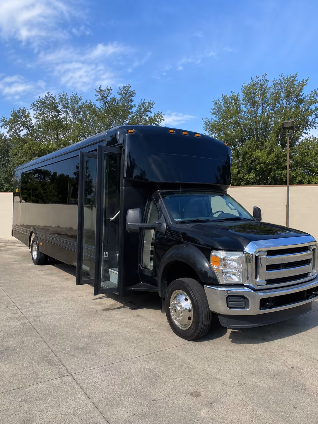 gulfport 20 passenger party bus
