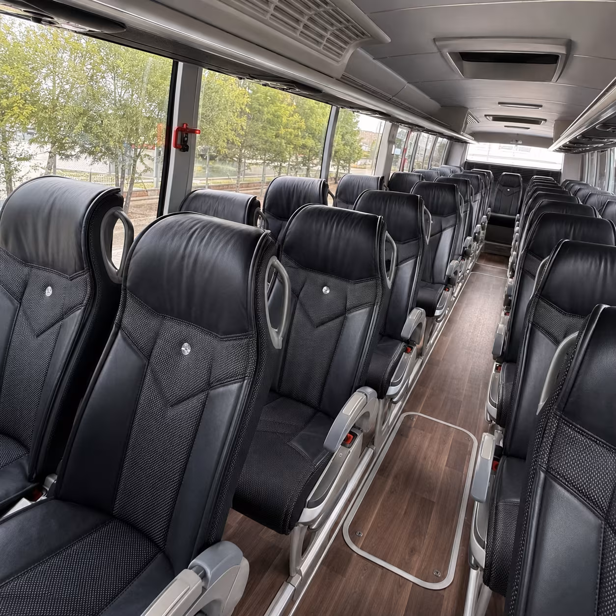 shuttle buses for keesler air force base transfers and biloxi corridor runs